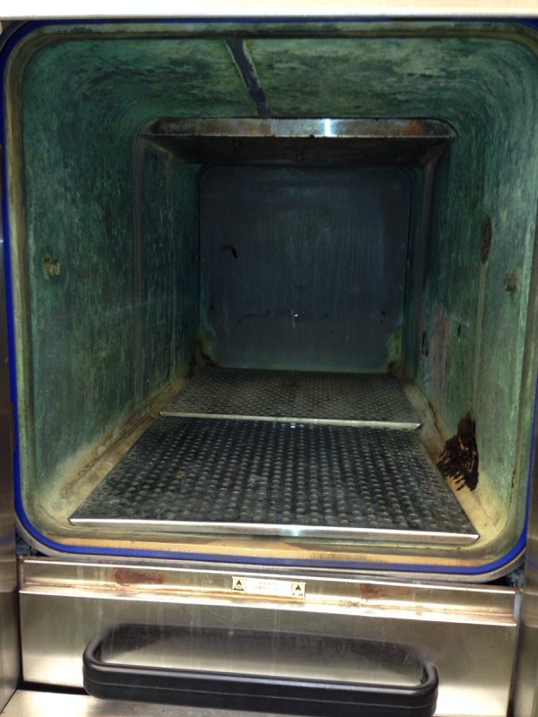 Large metallic oven chamber